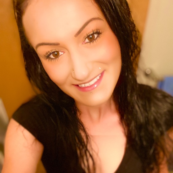 Meet your Posher, Lauren - Picture 1 of 1